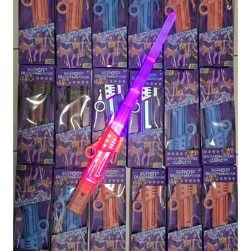 KPOP Demon Hunters – Rózsaszín markolatos színváltós fénykard (74 cm, USB-C, több funkció)