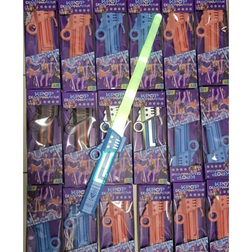 KPOP Demon Hunters – KÉK markolatos színváltós fénykard (74 cm, USB-C, több funkció)