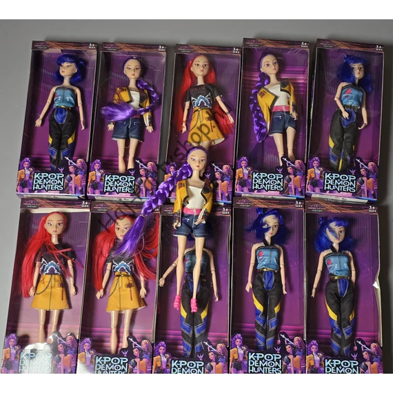 KPop Demon Hunters baba – választható karakter (Rumi / Mira / Zoey)