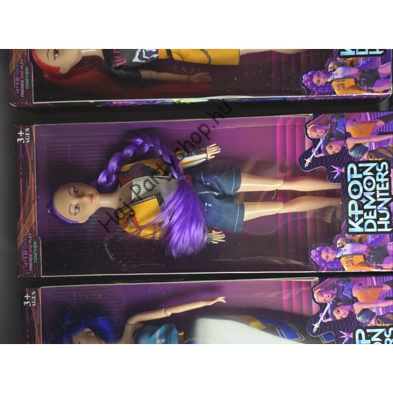 KPop Demon Hunters baba – választható karakter (Rumi / Mira / Zoey)