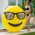 Kép 4/8 - Óriási Emoji Ülőmatrac – Vidám felfújható karikás matrac nyárra (150 cm
